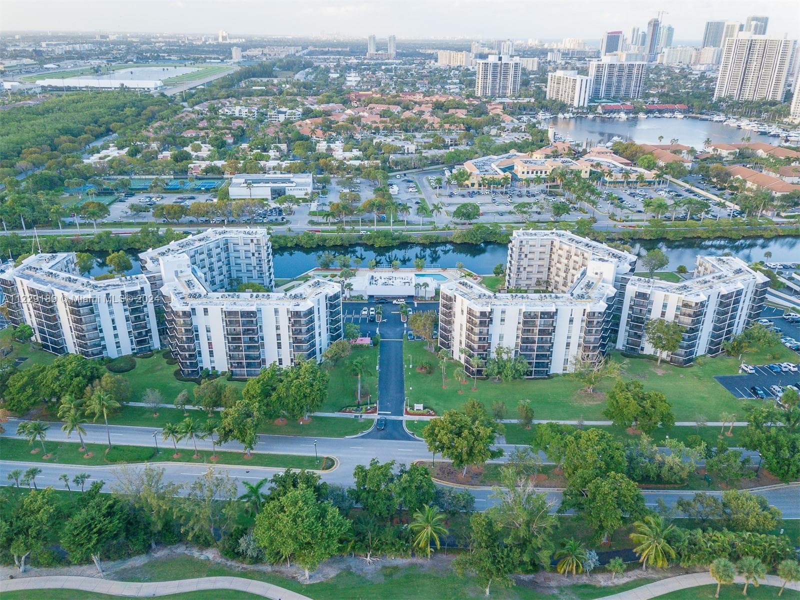 3401 N Country Club Dr # 406, Aventura FL 33180 — 31