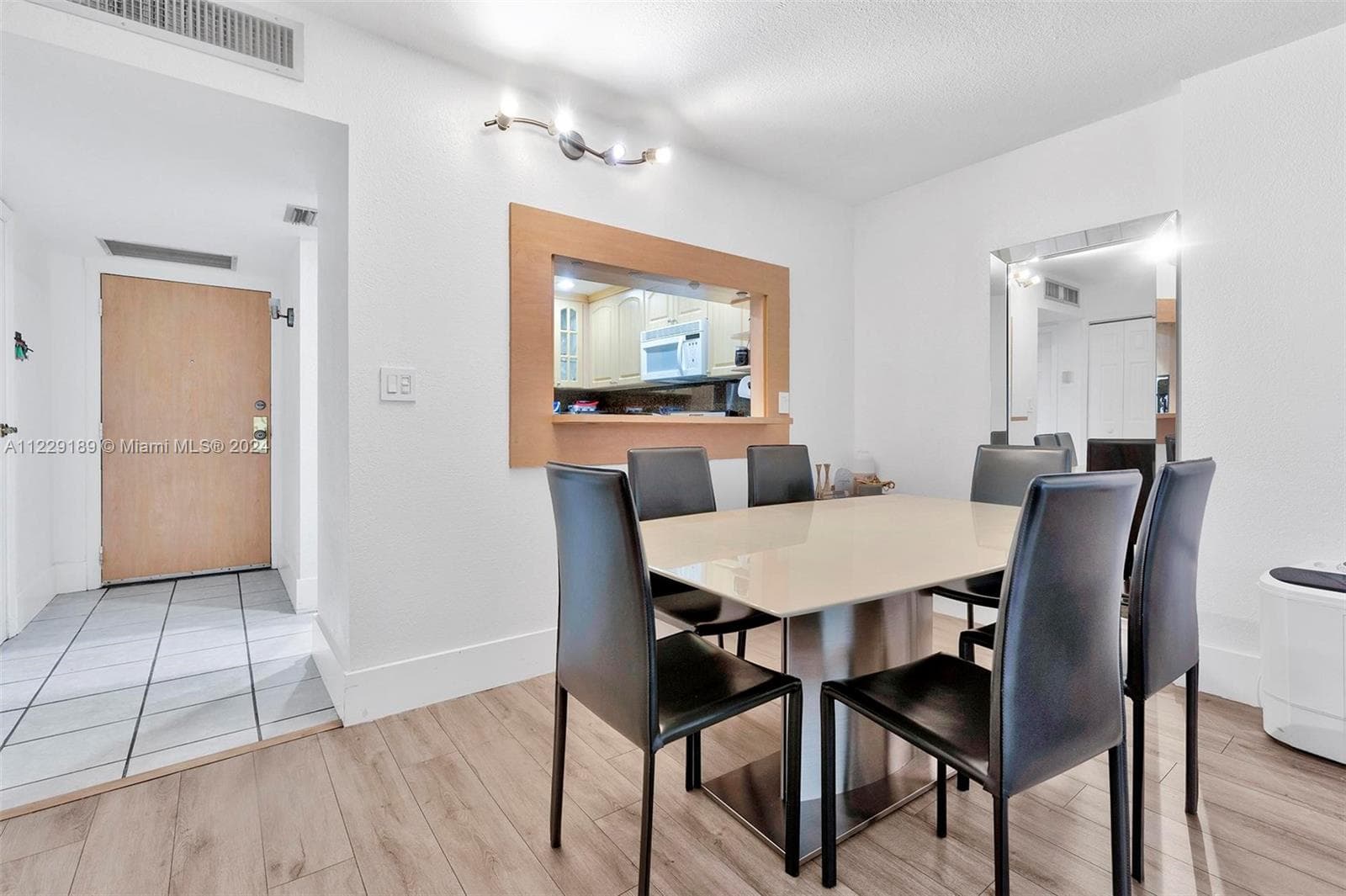 3401 N Country Club Dr # 406, Aventura FL 33180 — 21