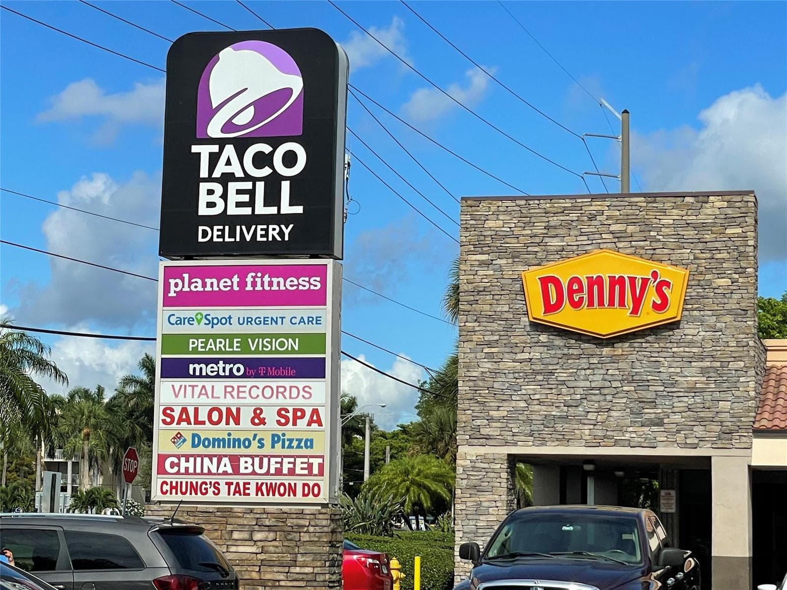 18606 NW 67th Avenue, Hialeah FL 33015 — 1
