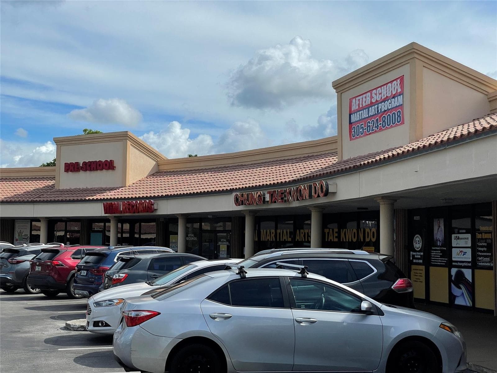 18606 NW 67th Avenue, Hialeah FL 33015 — 15