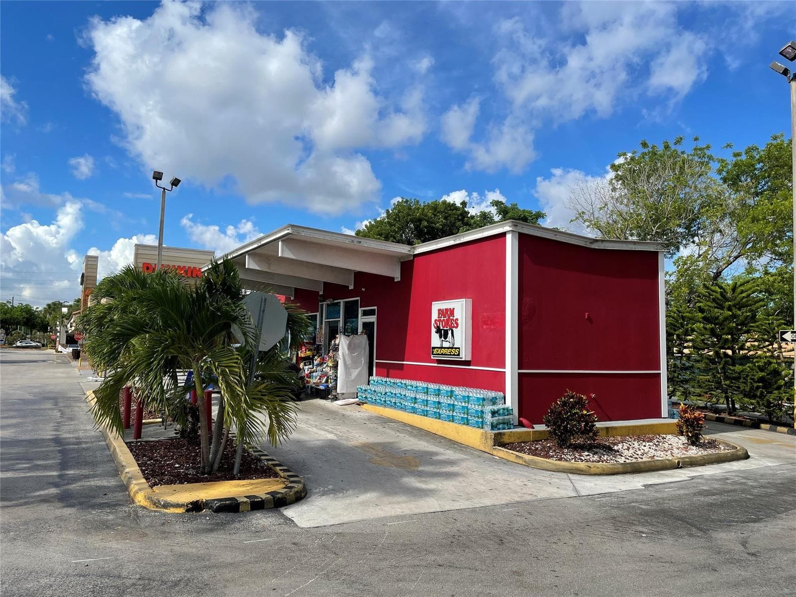 18606 NW 67th Avenue, Hialeah FL 33015 — 19
