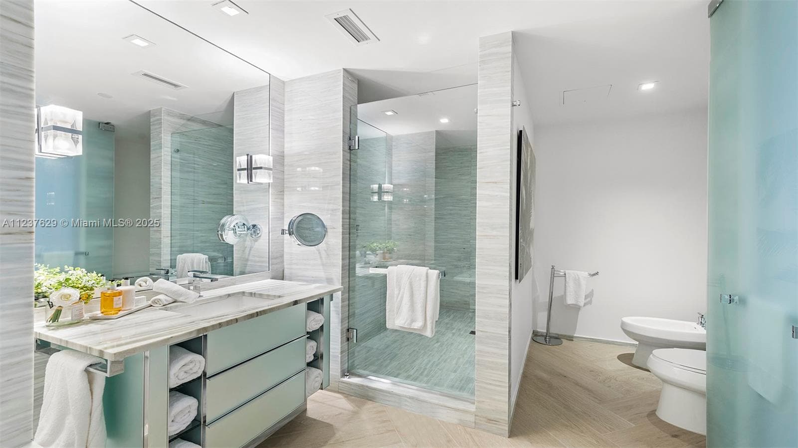 2201 Collins Ave # 804, Miami Beach FL 33139 — 28