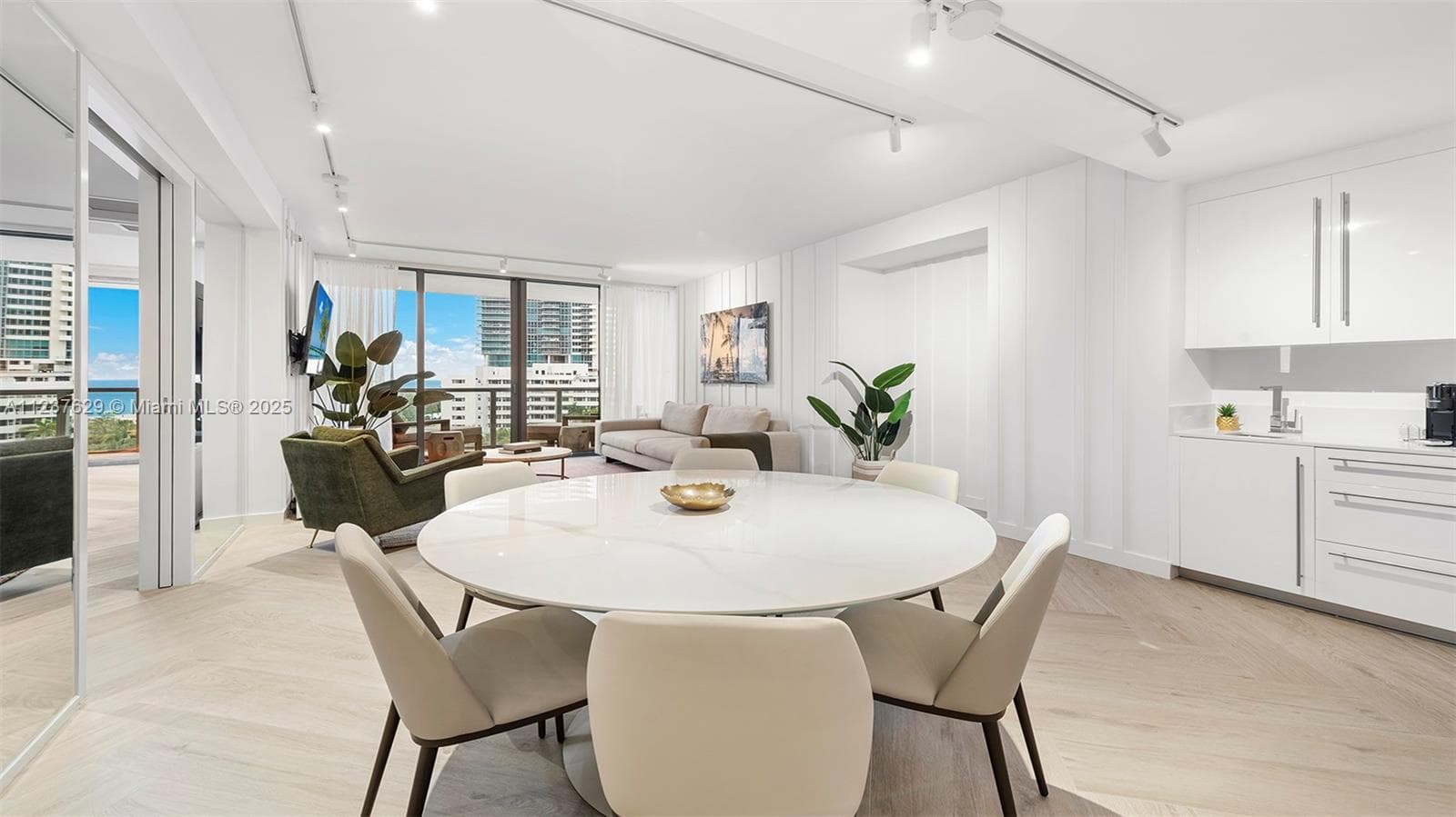 2201 Collins Ave # 804, Miami Beach FL 33139 — 9