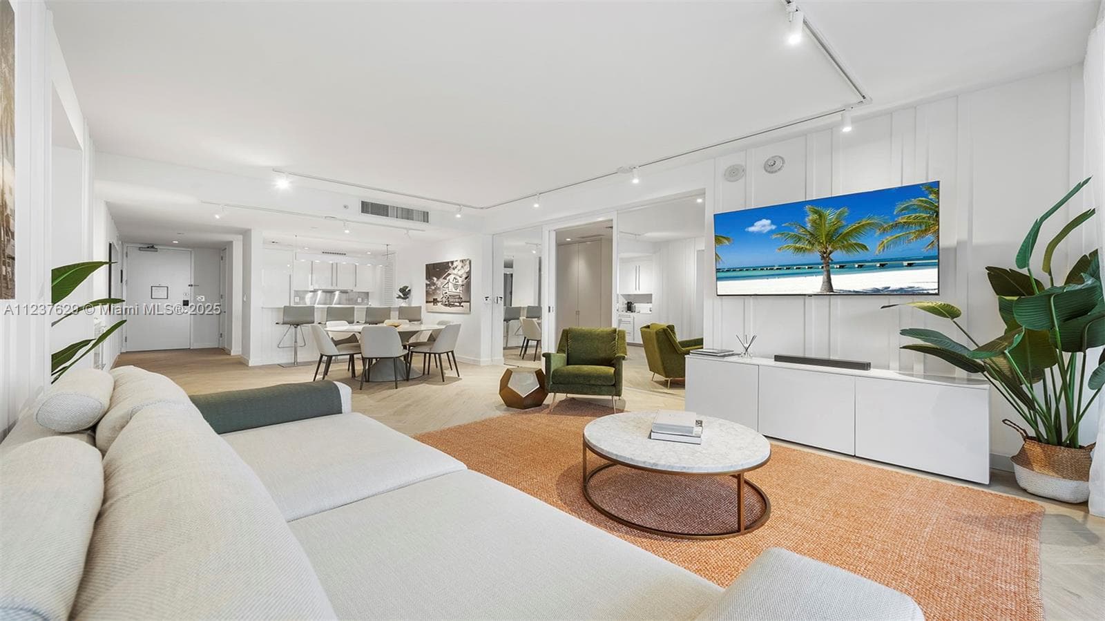 2201 Collins Ave # 804, Miami Beach FL 33139 — 8