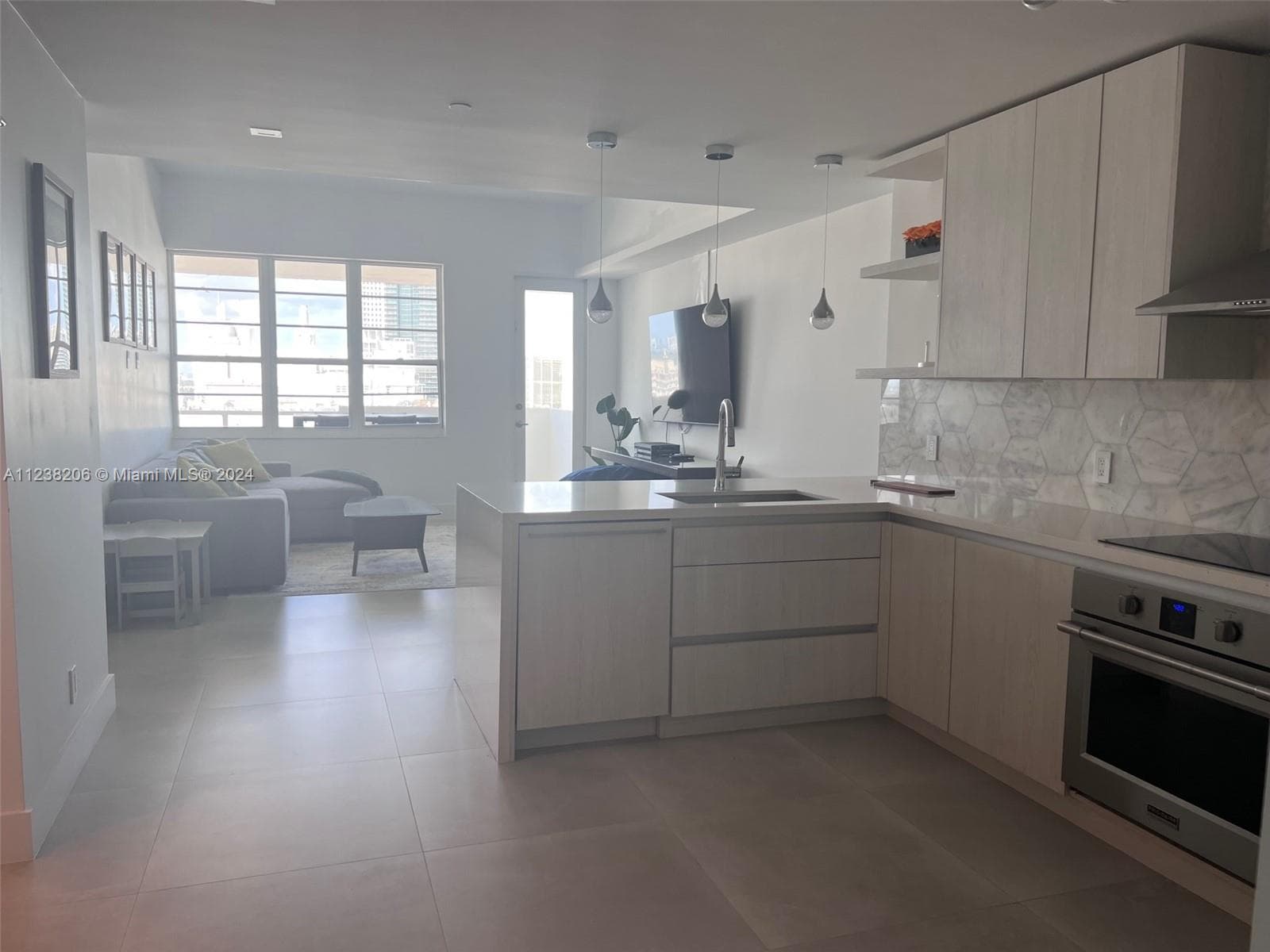 100 Lincoln Rd # 1608, Miami Beach FL 33139 — 2