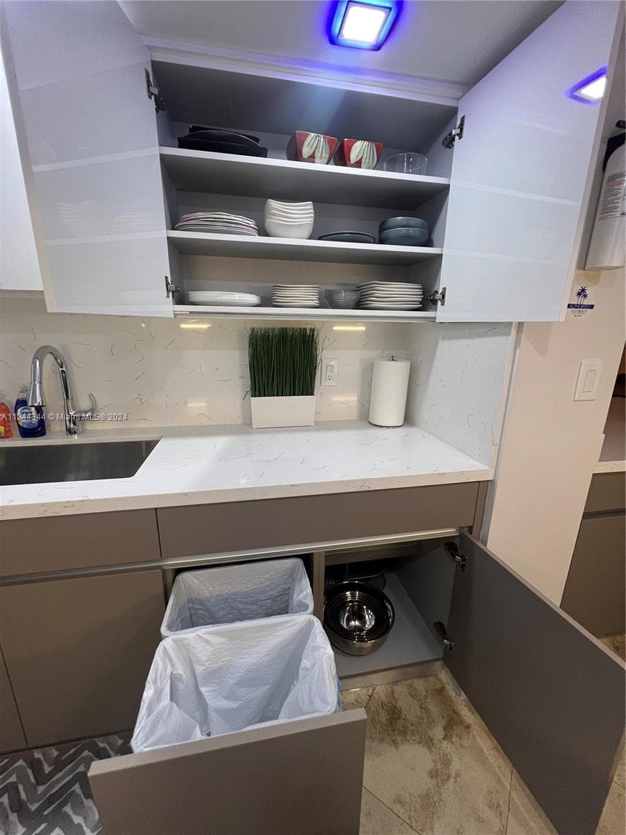 6917 Collins Ave # 809, Miami Beach FL 33141 — 55