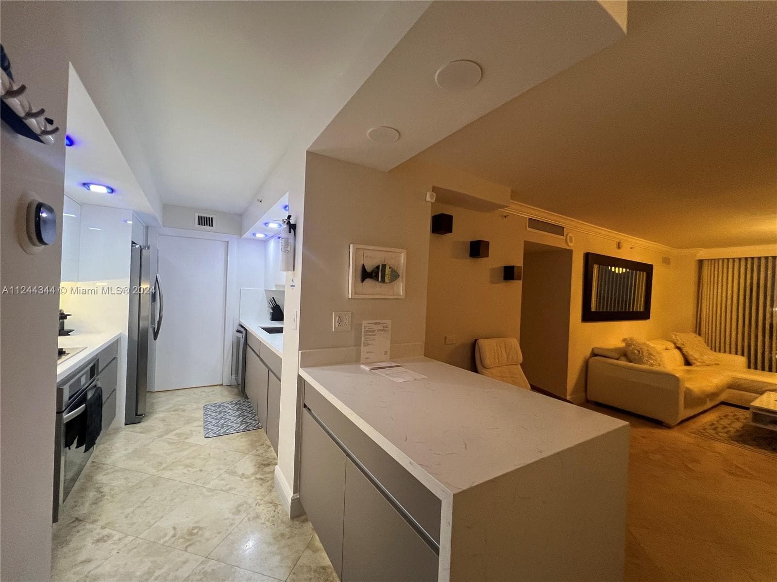 6917 Collins Ave # 809, Miami Beach FL 33141 — 8