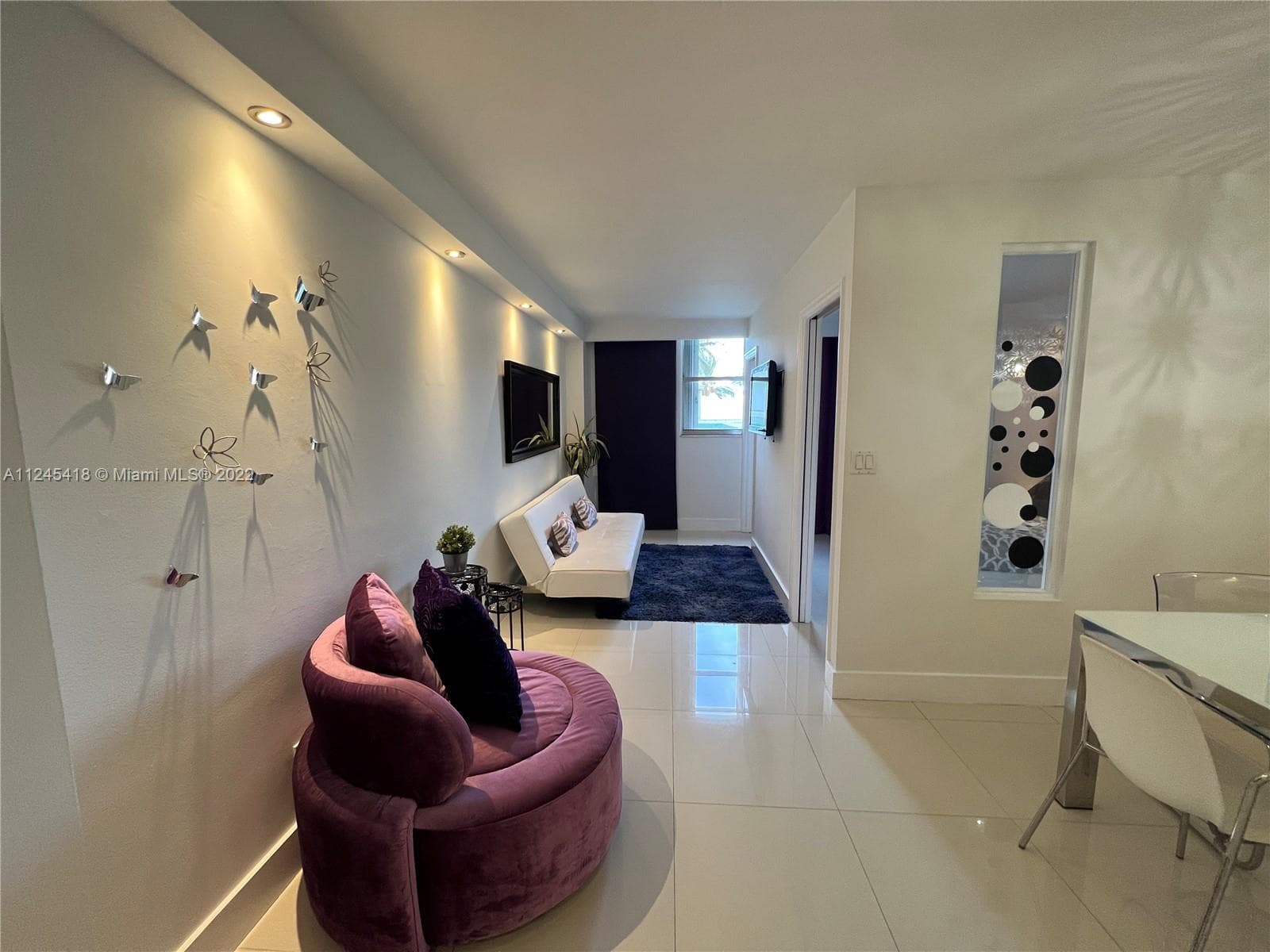 5161 Collins Ave # 309, Miami Beach FL 33140 — 4