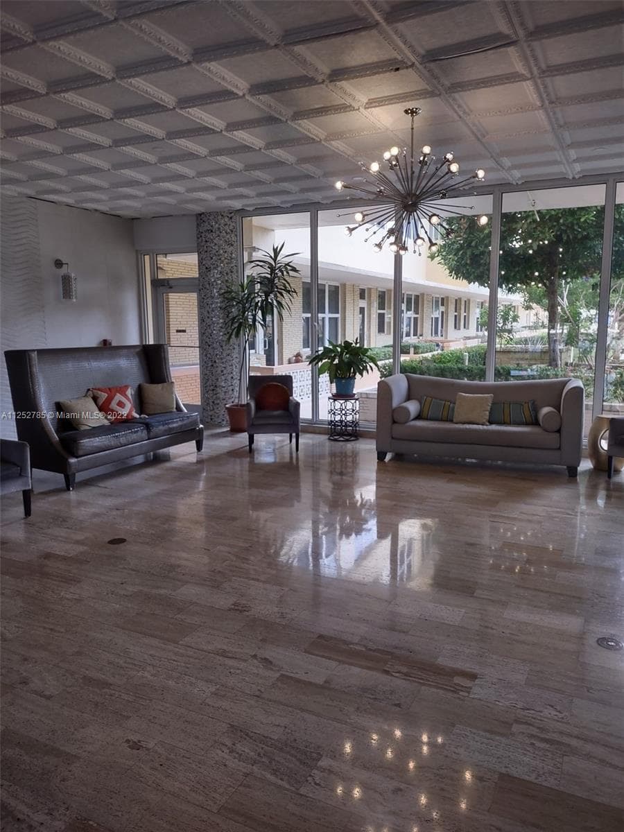 4747 Collins Ave # 107, Miami Beach FL 33140 — 1