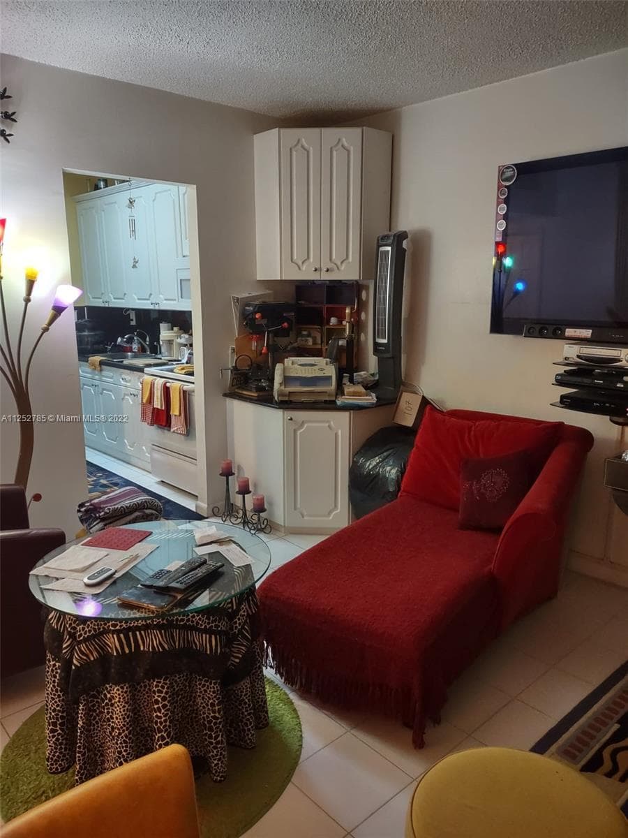 4747 Collins Ave # 107, Miami Beach FL 33140 — 10