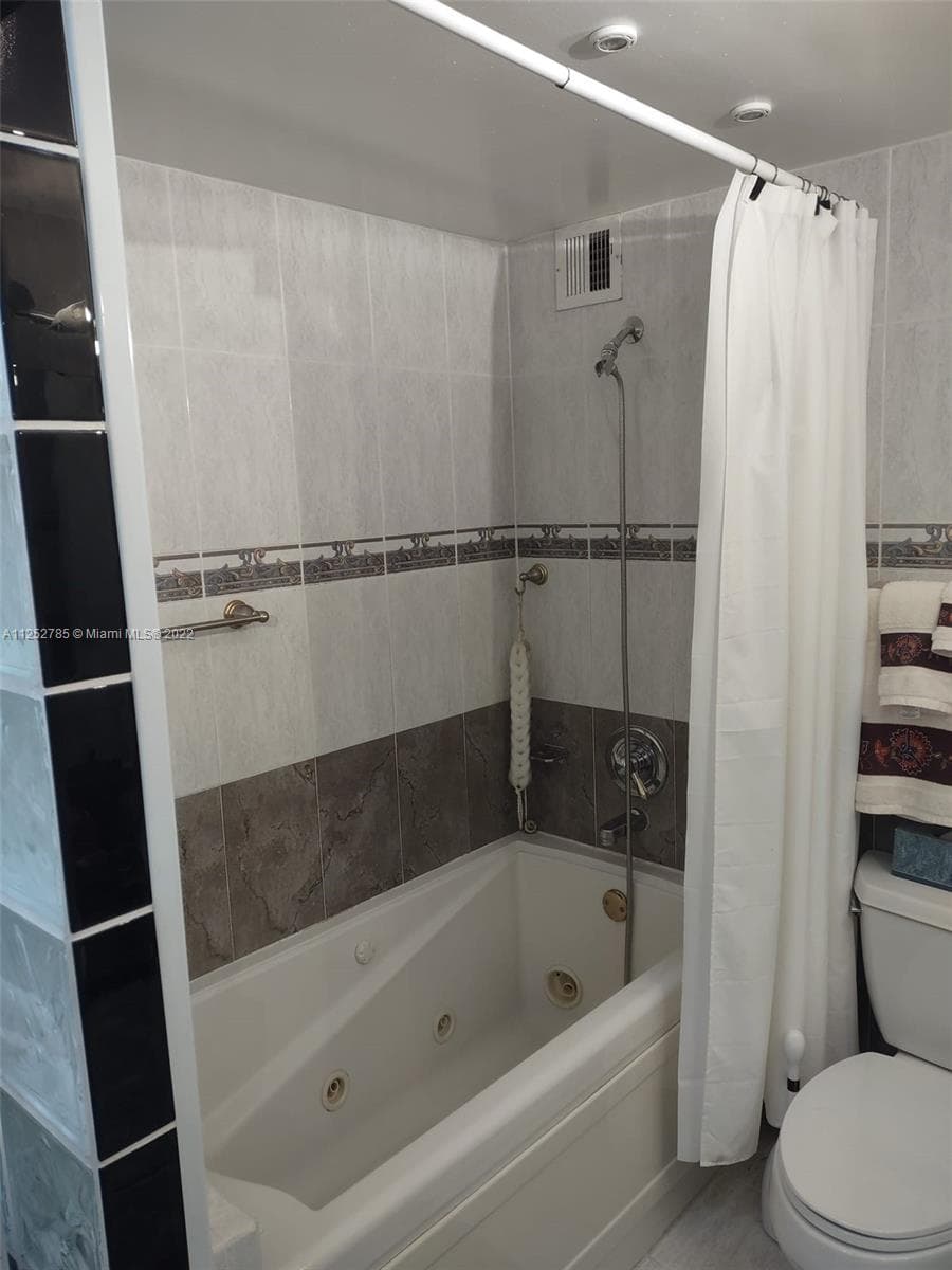 4747 Collins Ave # 107, Miami Beach FL 33140 — 14