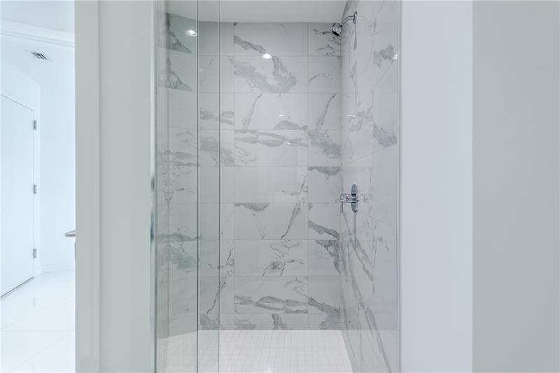851 NE 1st Avenue # 1912, Miami FL 33132 — 22