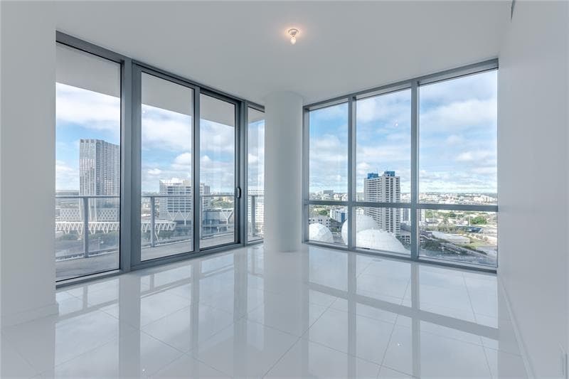 851 NE 1st Avenue # 1912, Miami FL 33132 — 7