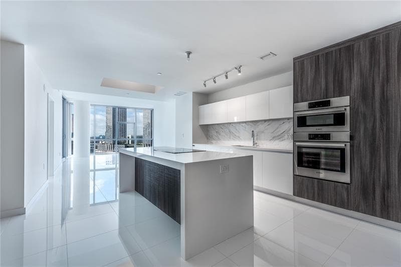 851 NE 1st Avenue # 1912, Miami FL 33132 — 1