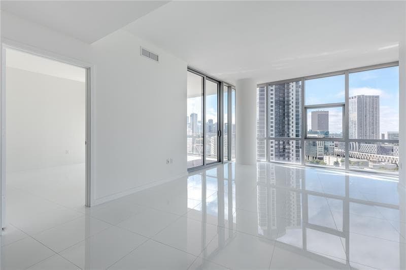 851 NE 1st Avenue # 1912, Miami FL 33132 — 5
