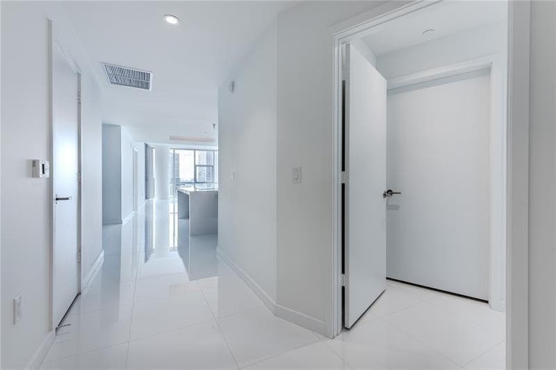 851 NE 1st Avenue # 1912, Miami FL 33132 — 15