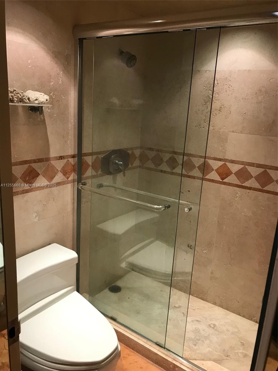 100 Lincoln Rd # 1228, Miami Beach FL 33139 — 25