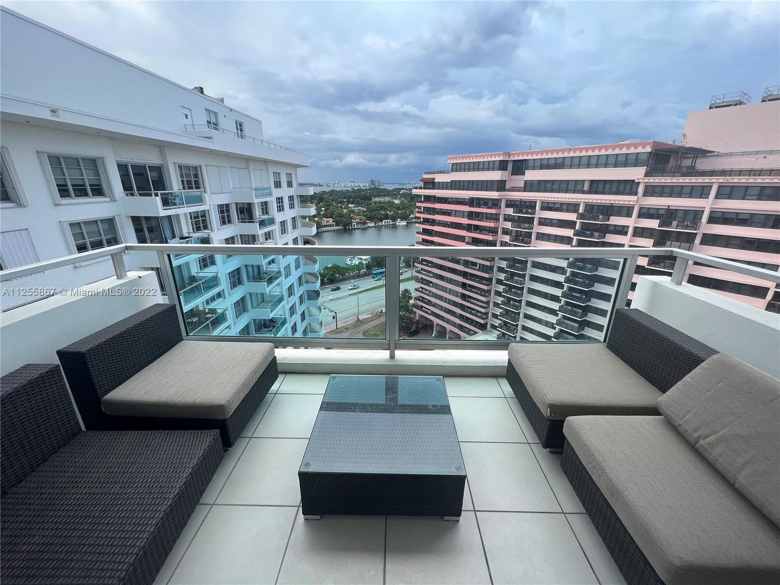 5161 Collins Ave # 1711, Miami Beach FL 33140 — 2