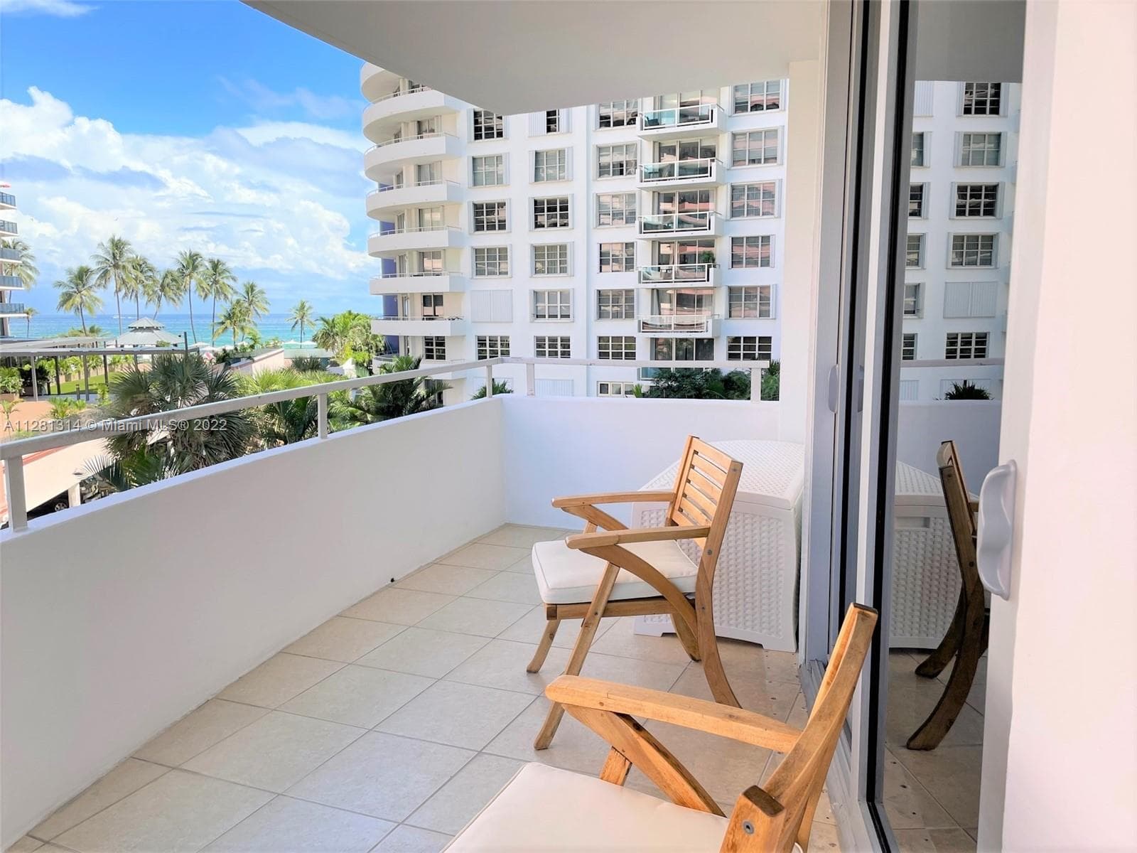 5161 Collins Ave # 404, Miami Beach FL 33140 — 22