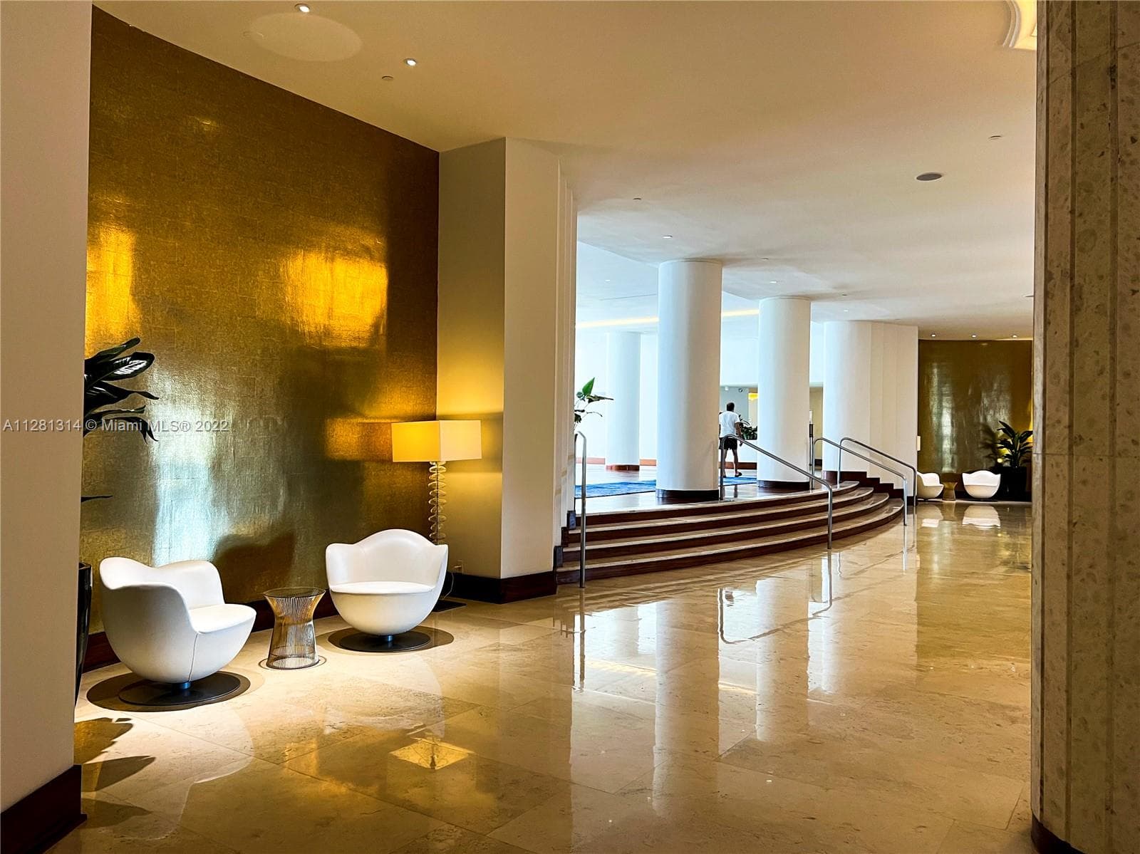 5161 Collins Ave # 404, Miami Beach FL 33140 — 32