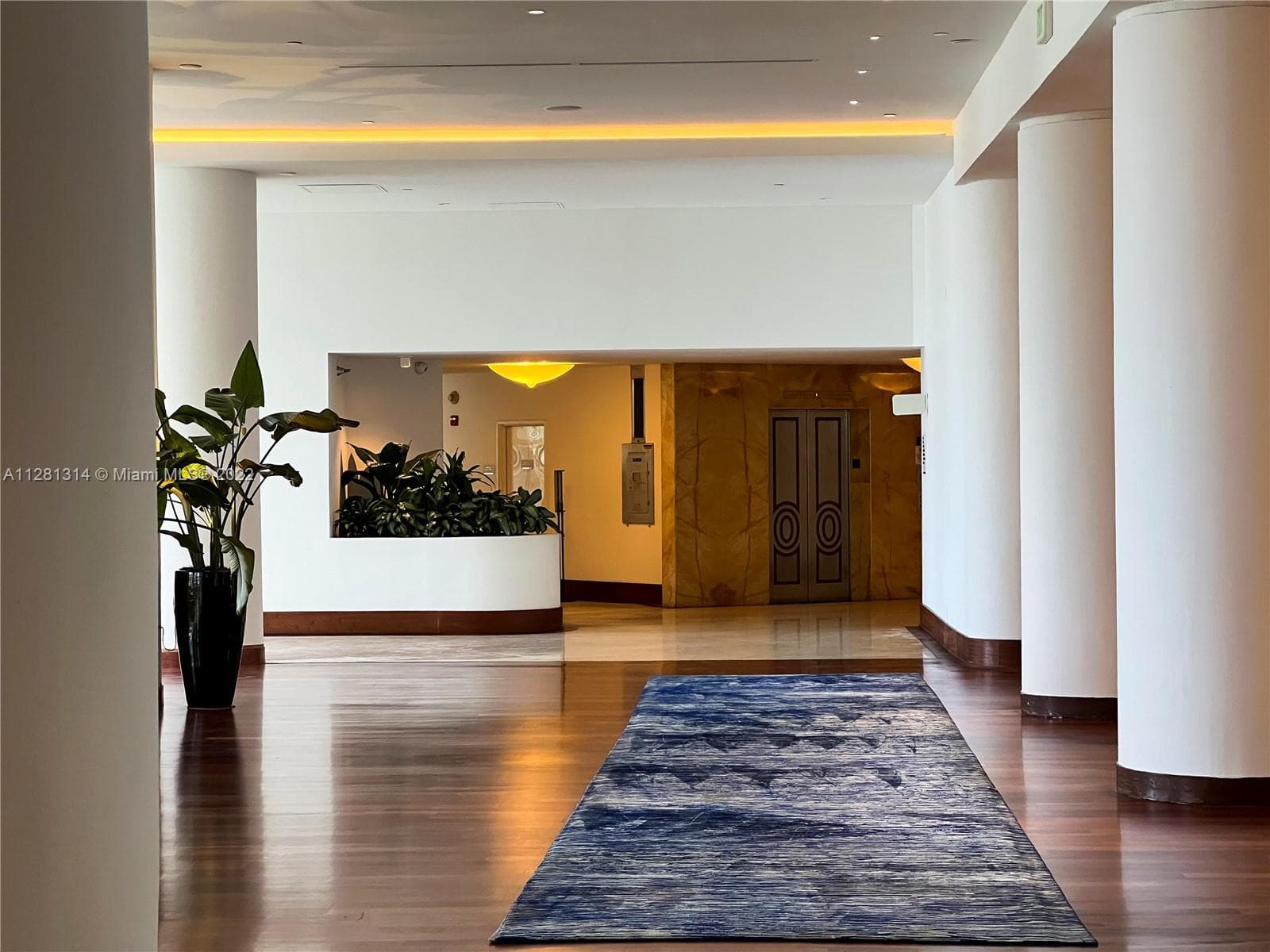 5161 Collins Ave # 404, Miami Beach FL 33140 — 34