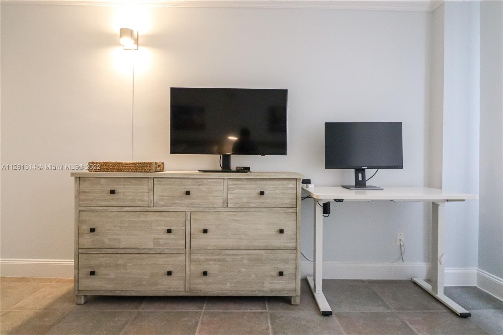 5161 Collins Ave # 404, Miami Beach FL 33140 — 14