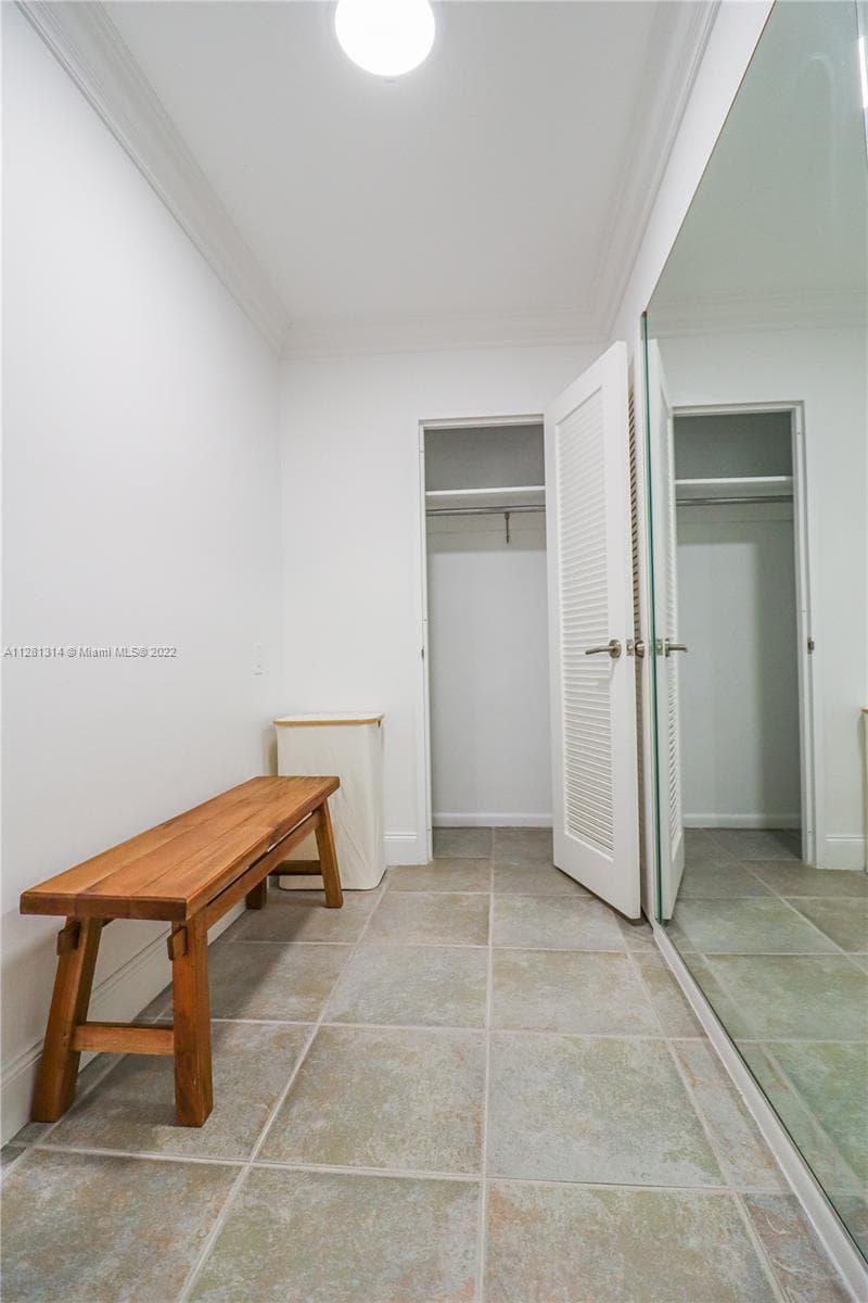 5161 Collins Ave # 404, Miami Beach FL 33140 — 59