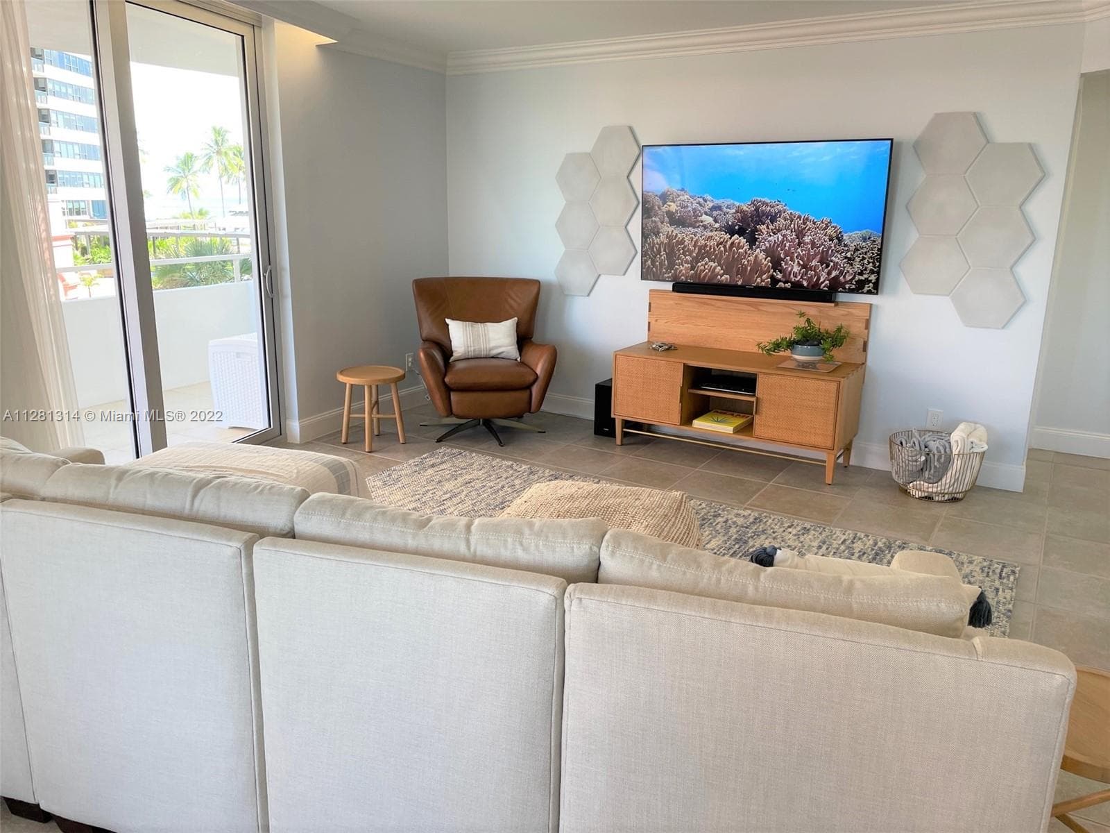 5161 Collins Ave # 404, Miami Beach FL 33140 — 4