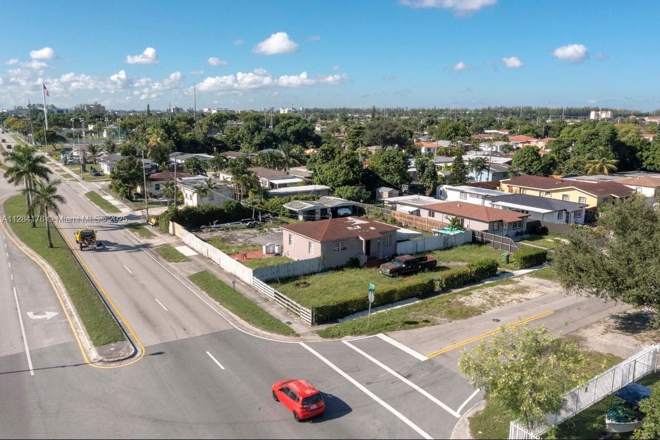 782 E 37th St, Hialeah FL 33013 — 47