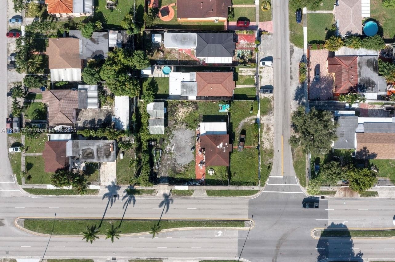 782 E 37th St, Hialeah FL 33013 — 69