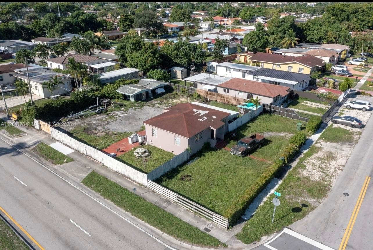 782 E 37th St, Hialeah FL 33013 — 50
