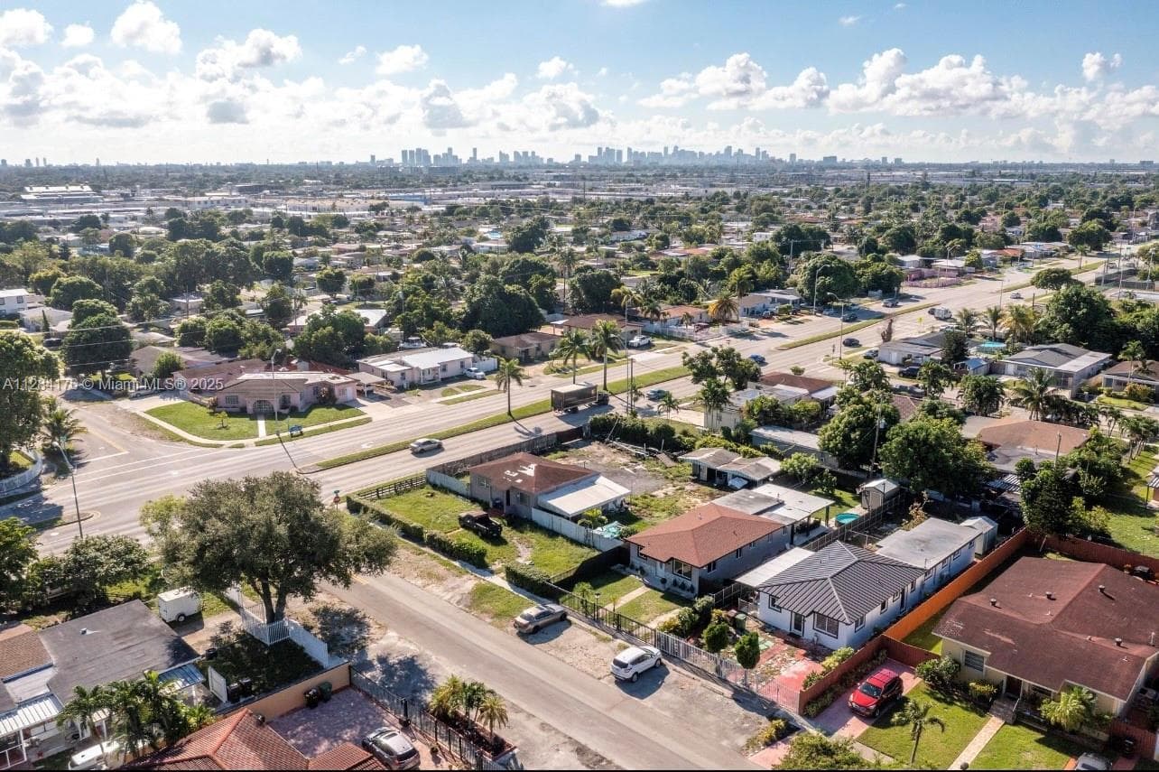 782 E 37th St, Hialeah FL 33013 — 44