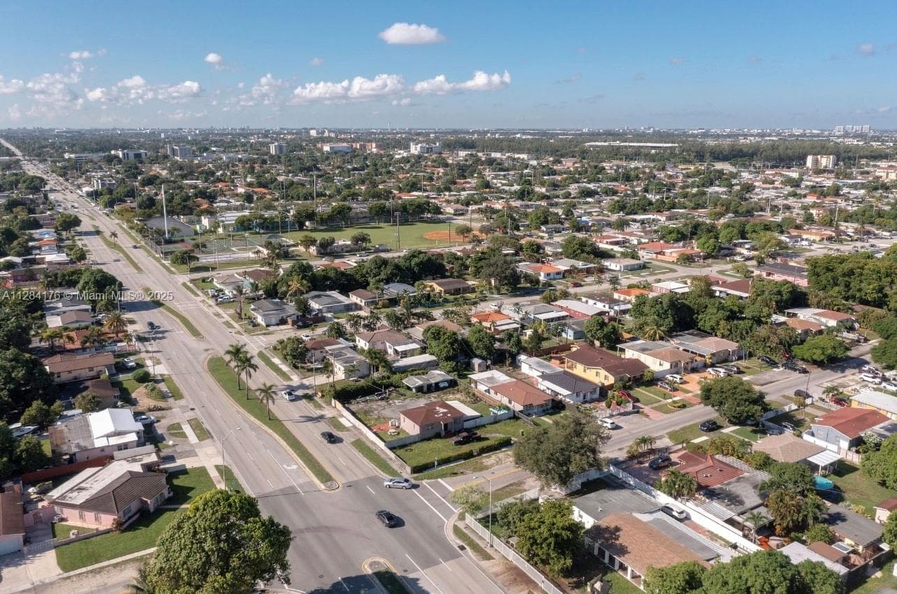 782 E 37th St, Hialeah FL 33013 — 64