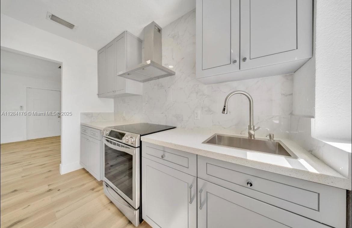 782 E 37th St, Hialeah FL 33013 — 4