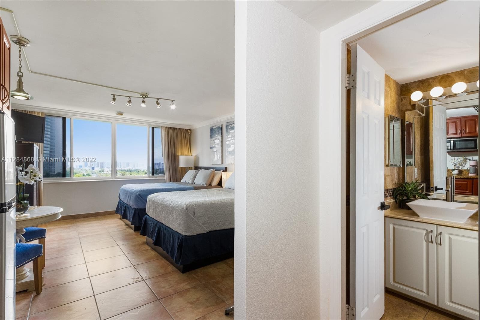 19201 Collins Ave # 641, Sunny Isles Beach FL 33160 — 13