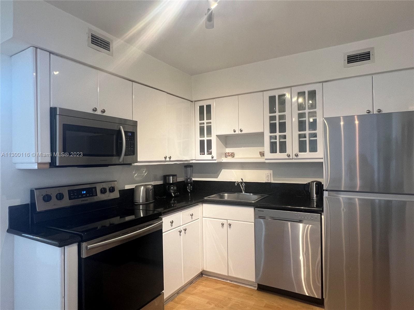 Seacoast 5151 Condo, Miami Beach, FL — 8