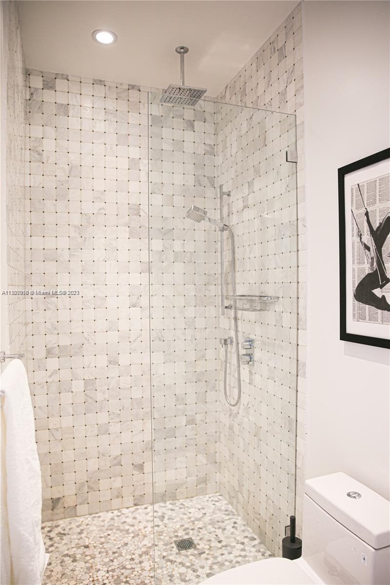 100 Lincoln Rd # 1643, Miami Beach FL 33139 — 5