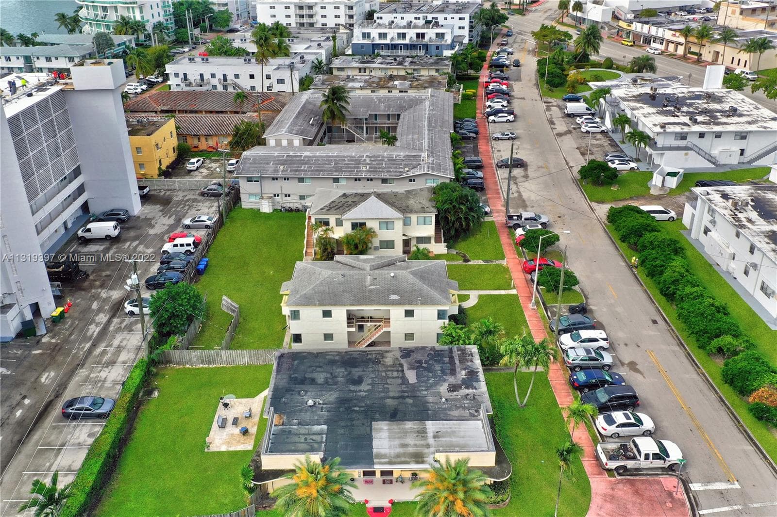 1910 and 1920 Biarritz Dr, Miami Beach FL 33141 — 26