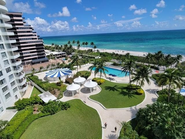 5151 Collins Ave # 1036, Miami Beach FL 33140 — 2