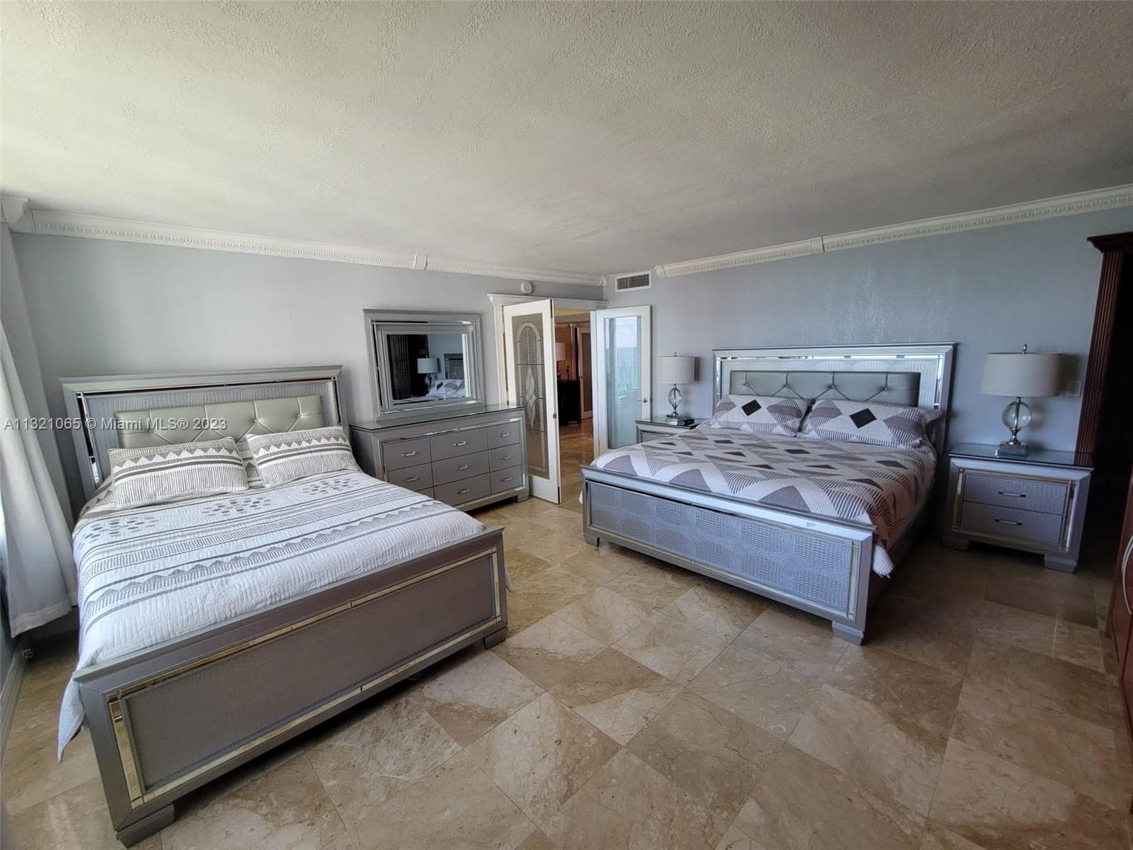 5151 Collins Ave # 1036, Miami Beach FL 33140 — 5