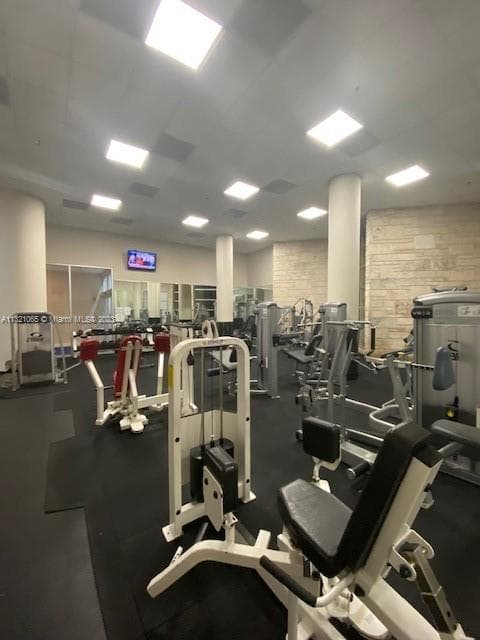 5151 Collins Ave # 1036, Miami Beach FL 33140 — 24