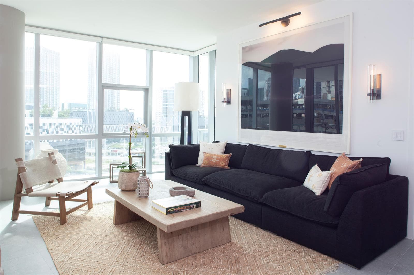 851 NE 1st Avenue # 812, Miami FL 33132 — 3