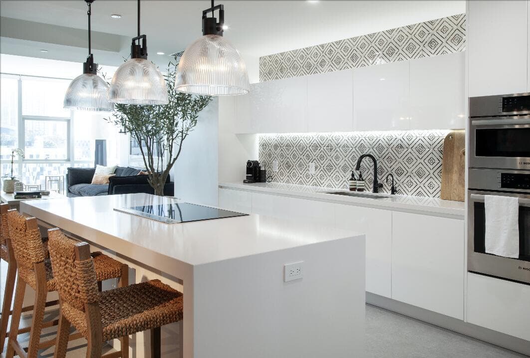 851 NE 1st Avenue # 812, Miami FL 33132 — 5