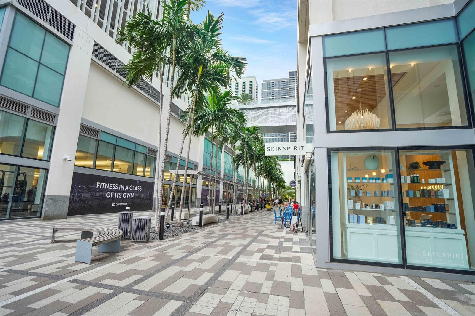 851 NE 1st Avenue # 812, Miami FL 33132 — 69
