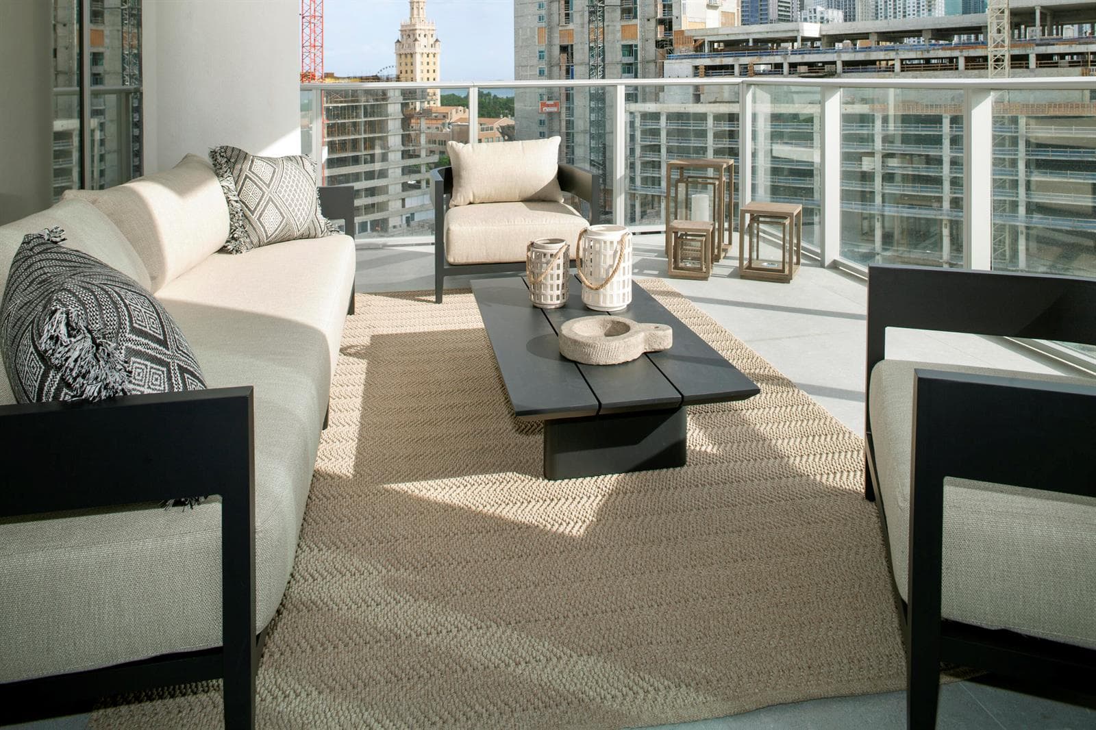 851 NE 1st Avenue # 812, Miami FL 33132 — 49