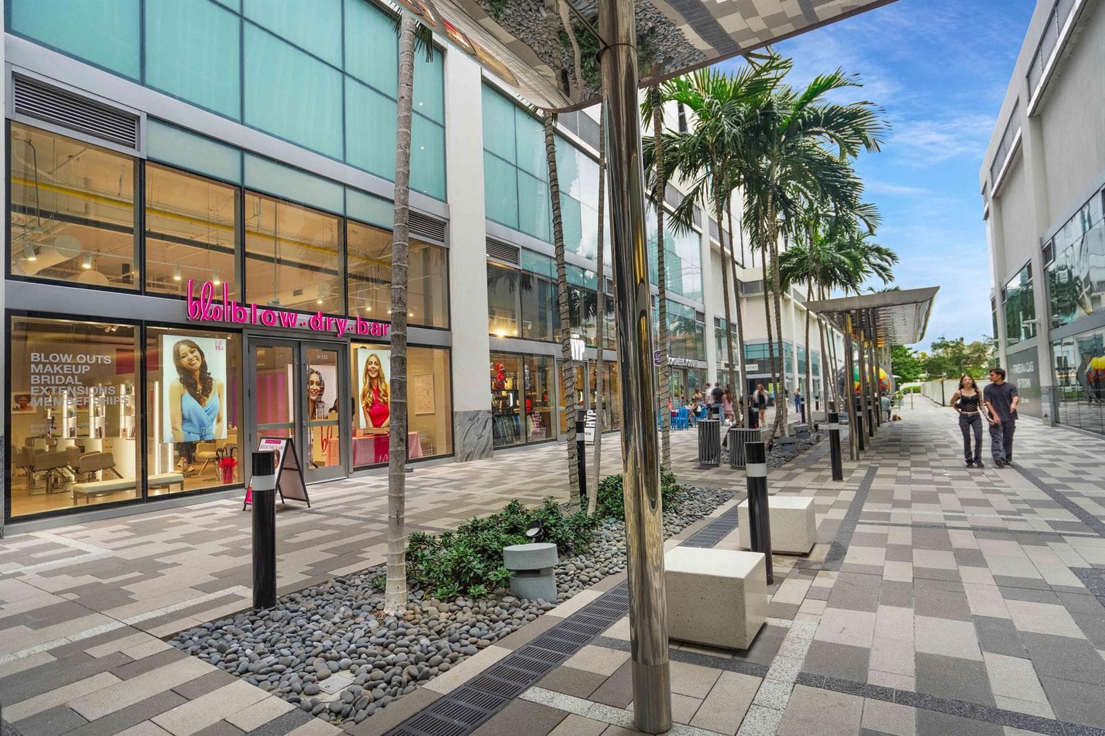 851 NE 1st Avenue # 812, Miami FL 33132 — 68