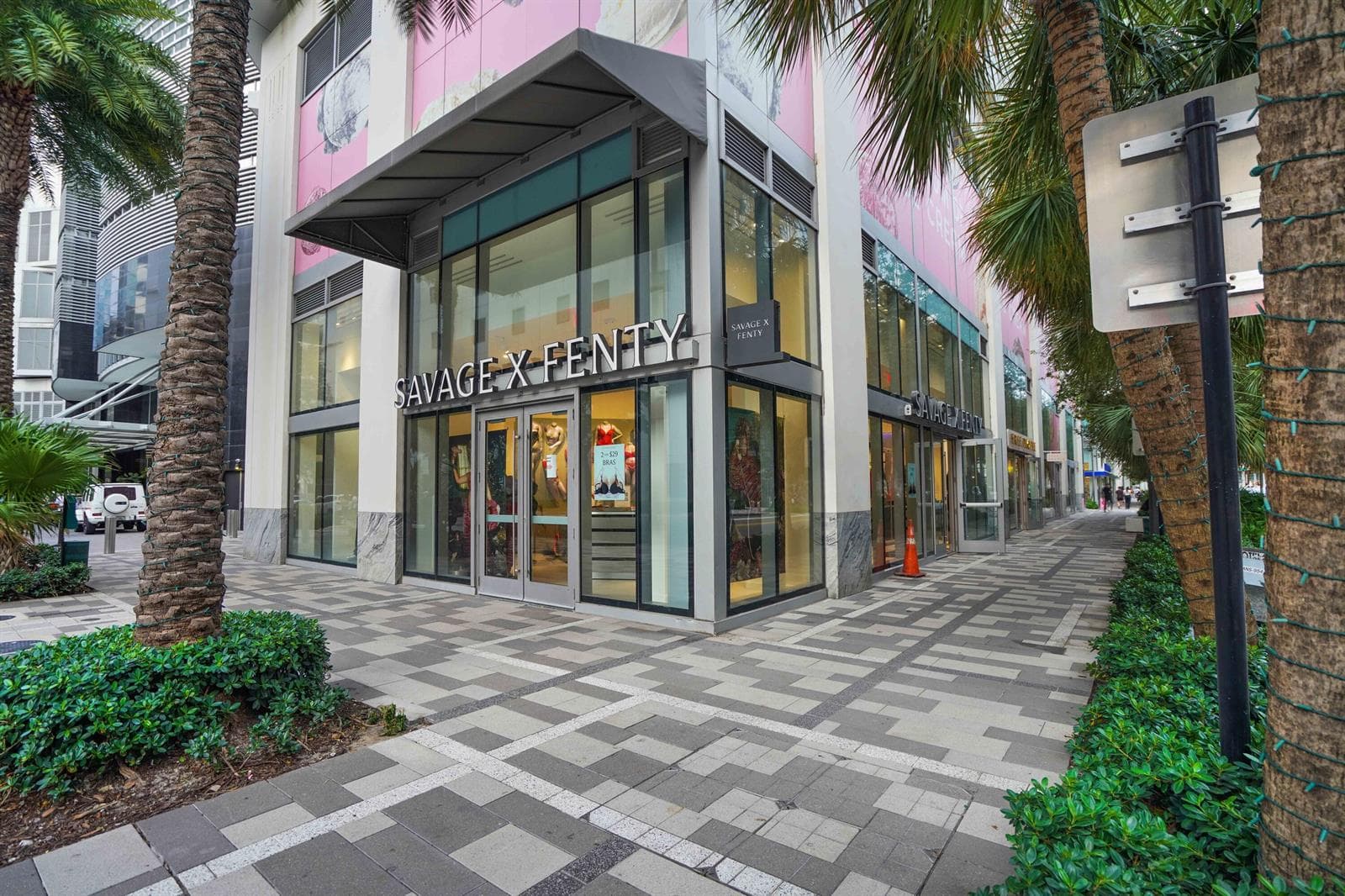 851 NE 1st Avenue # 812, Miami FL 33132 — 78