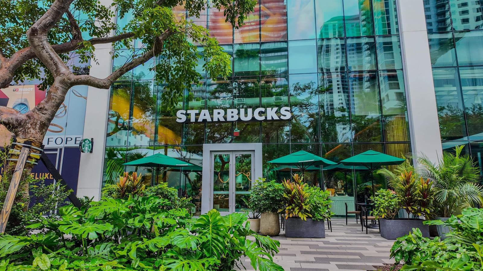 851 NE 1st Avenue # 812, Miami FL 33132 — 25