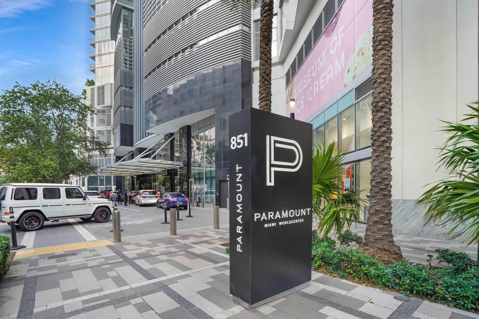 851 NE 1st Avenue # 812, Miami FL 33132 — 21