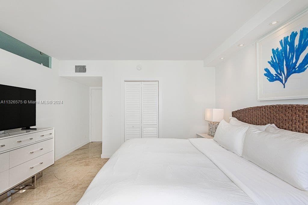 2301 Collins Ave # 1117, Miami Beach FL 33139 — 13
